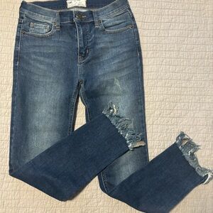 Free People Distressed Blue Ankle Jeans with Frayed Bottom Size 25